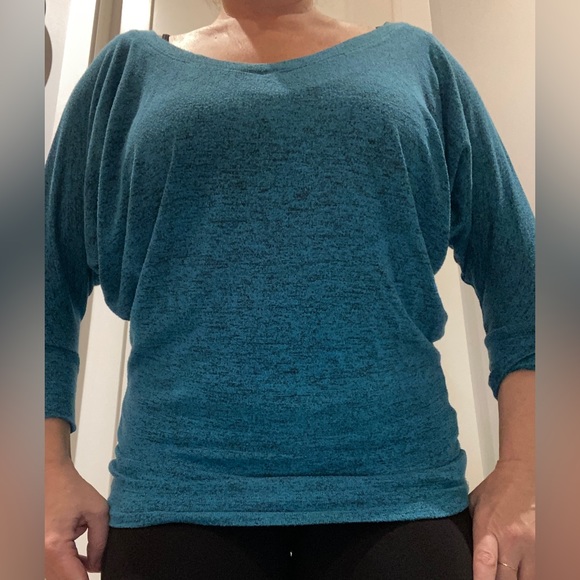 3 for$30 (Bundle)Natural Life Long Top - Picture 2 of 6